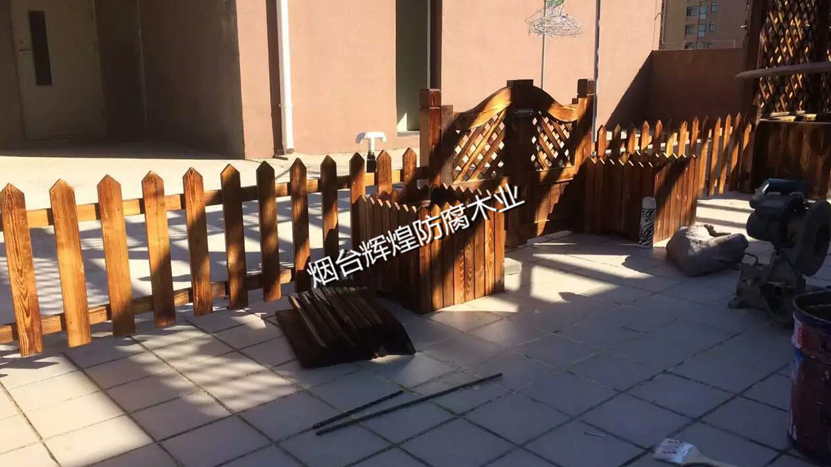 防腐木-小院门头