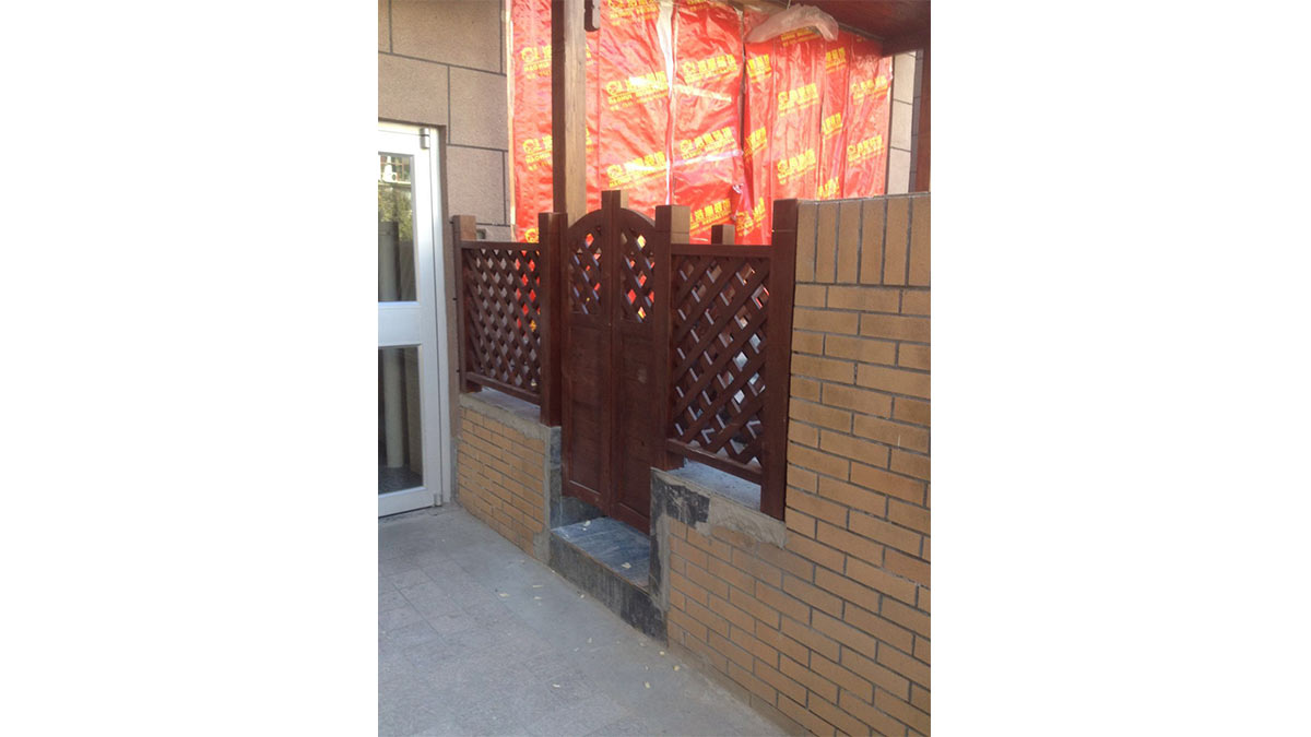 防腐木-小院门头